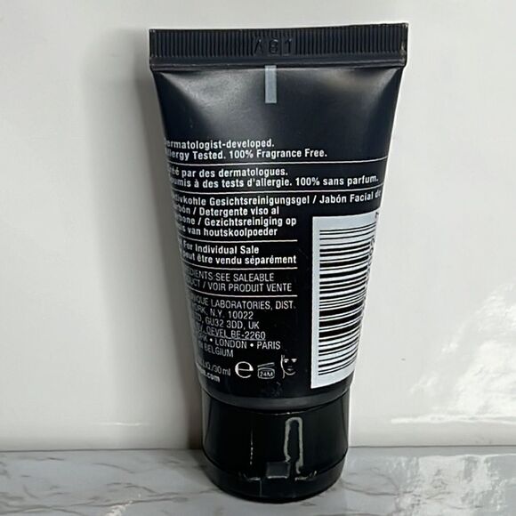 🌟$9 Clinique For Men- Charcoal face wash - Picture 2 of 3